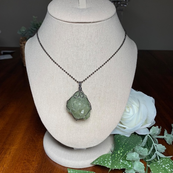 Natural Crystal Large Chunky Stone Copper Wrapped Pendant Necklace - Picture 6 of 12